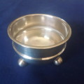 HALLMARKED STERLING SILVER SMALL BOWL ON BALL FEET