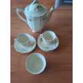 Alfred Meakin Teapot, 6 saucers, 2 cups 1 sugar bowl