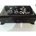 Stunning jewelery box with mother of pearl design