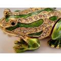 Absolutely stunning frog trinket holder