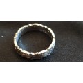 18ct White gold made in South Africa hallmarked ring