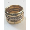 18ct yellow gold 3 bands joined into one diamond ring