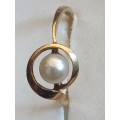 Genuine Pearl and 9ct yellow gold ring