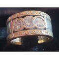 Stunning Heavy 18ct gold & Diamond approx 1,15 carats Ring