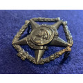 Regiment Botha, g/m Cap badge 1935-1962 complete with Lugs