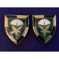 SADF 1 Parachute Regiment Metal Shoulder Flashes (Pair) - 2nd Issue (1980s to 1988)