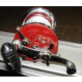 Vintage Pen no 500 fishing reel-working and in good condition