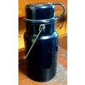 Vintage black enamel dixie with cup in good condition