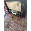 Antique Grundig 2020 WZI Bakelite valve Radio from the 1950`s- Made in Germany -  A real gem