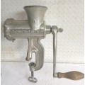 Vintage  Bolinders no 8  cast iron meat mincer - good and working condition