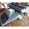 Vintage Olivetti 82 Diaspron Double Page roller Typewriter-circa 1950-complete working