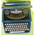 Vintage Remmington Envoy III Typewriter in Carry Case-Good condition and working