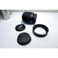 Canon EF-S 18-55mm 1:3.5-5.6 IS II + lens hood
