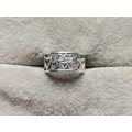 DISCOUNT!! Cute Silver Hearts Ring