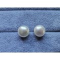 Discount!! 9ct Gold Pearl Earrings