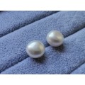 Discount!! 9ct Gold Pearl Earrings