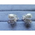 18ct Gold, Diamond and Pearl Earrings