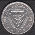 1932 SA Union 3d tickey with a thick "2" in the date - 80% silver
