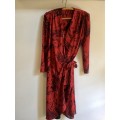 VINTAGE RED AND BLACK LONG SLEEVED WRAP DRESS - SIZE 14/16