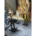 MARVEL LEAD FIGURINE COLLECTION & STAND WITH ALL THE BOOKS