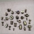 LARGE COLLECTION OF BRASS MINIATURE PRINTERS TRAY ITEMS
