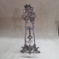 MAGNIFICENT ANTIQUE ORNATE HEAVY METAL DISPLAY EASEL - 600MM