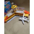 VINTAGE VERY LARGE 1980`S ROAD CHAMPS INTERNATIONAL AIRPORT PLAYSET IN BOX