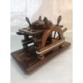 ABSOLUTELY STUNNING SOLID WOOD SMOKING PIPE SHIPS WHEEL TOBACCO STAND