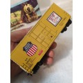 Vintage HO Scale Union Pacific 40 ft Hi-Cube Box Car Complete with Booklet & Box