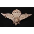 Special Task Force Parachute PARA Wing Badge Old Coat of Arms            F32
