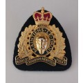 Royal Canadian Mounted Police Cap / Hat  Badge                    F132