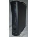 X Box 360 incl cable and 2 controllers