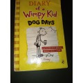 Dog Days (Diary of a Wimpy Kid book 4) - Softcover Kinney, Jeff