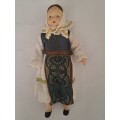 Porcelain Dolls of the World - Romania -  +/-23cm x +/-12cm