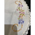 Tray cloth embroidered(A)