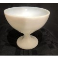 Vase milk glass