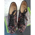 Butterfly feet floral print lace up sneakers