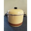 Large enamel stew soup stock pot