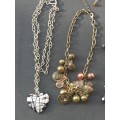 AN EXCEPTIONALLY GOOD CONDITION VINTAGE COSTUME NECKLACES
