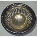 A VINTAGE SMALL SILVER PLATED SWEATS BOWL SOLD AS IS