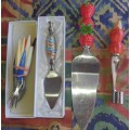 A COLLECTION OF VINTAGE CUTTLERY