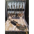 AN ANTTIQUE DESERT SPOONS AND A LADEL SET IN ITS ORIGINAL BOX