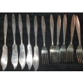 VINTAGE CUTLERY MADE IN SHEFFIELD ENGLAND SOLD AS IS