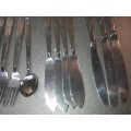 VINTAGE SOLA ROESTVRY DUTCH CUTLERY SOLD AS IS