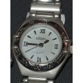 A VINTAGE COLLECTION QUALITY BRANDED WOMANS WATCHES SOLD AS IS NOT TESTED