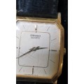 A COLLECTION JOBLOT VINTAGE WATCHES SOLD AS IS NOT TESTED