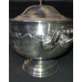 A VINTAGE VICTORIAN STYLE SOUP TURINE EPNS SOLD AS IS