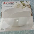 A MEXWEL & WILLIAMS WHITE BASIC LILLI MIXING BOWL SOLD AS IS