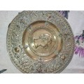 A PAIR OF VINTAGE BRASS WALL PLAQUES SOLD AS IS