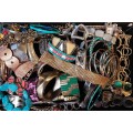 A BULK COLLECTION OF VINTAGE AND FASHION COSTUME BRACELETS AND BANGLES